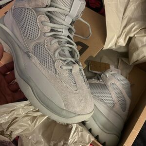 Yeezy Desert Boot - Salt
Brand New Sz.9– fits like a 8
